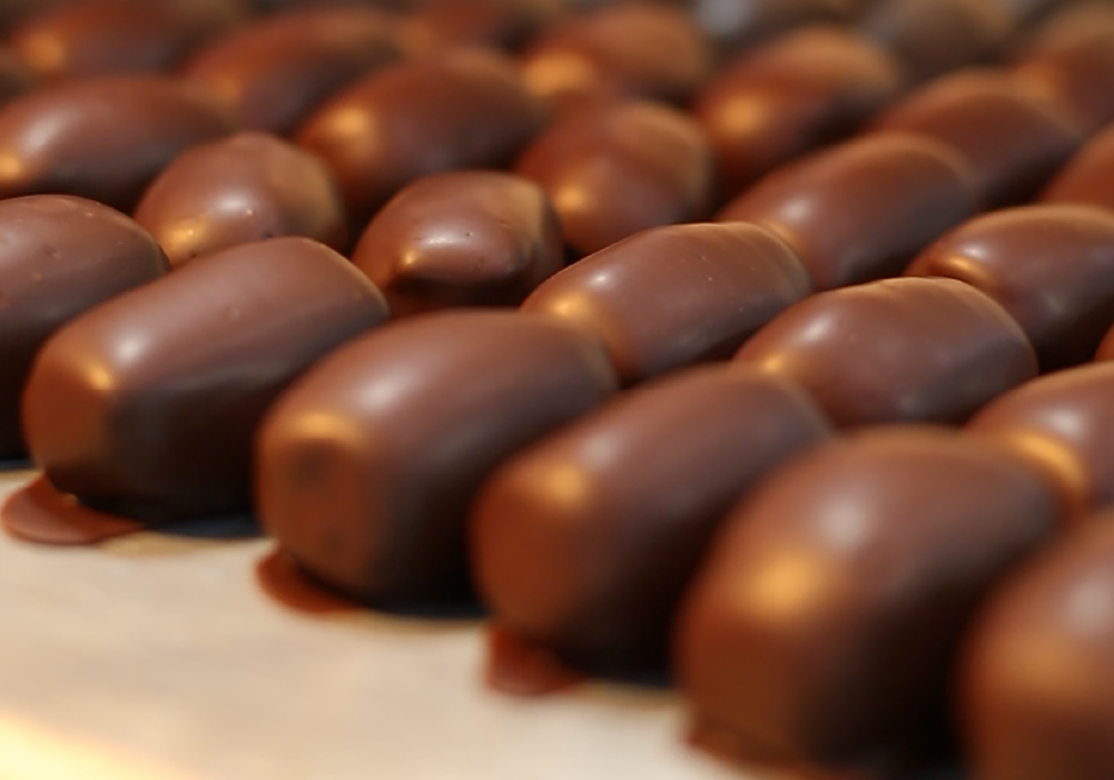 Industrial vs. Artisan Chocolate: Which Do You Choose for Your Pleasure?