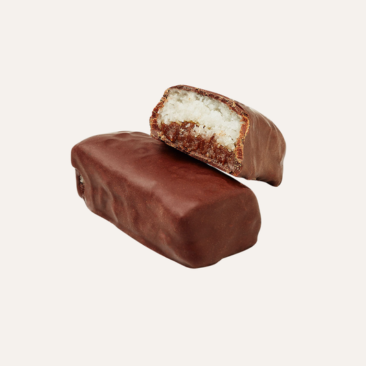 Helena Coconut Toffee Bonbon – Close-Up of Tropical Caramel Filling in Dark Peruvian Chocolate
